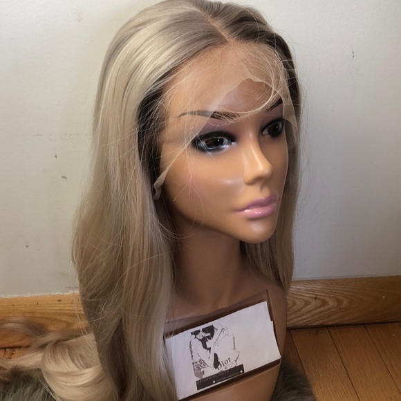 - ? 22” OMBRE ASH BLONDE LACE FRONT WIG *NEW… main image 8